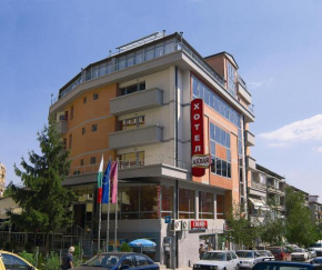 Hotel Akvaya